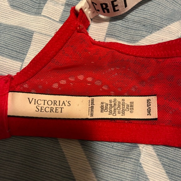 Victoria Secret bra for women’s 34D/D75 - Picture 6 of 6